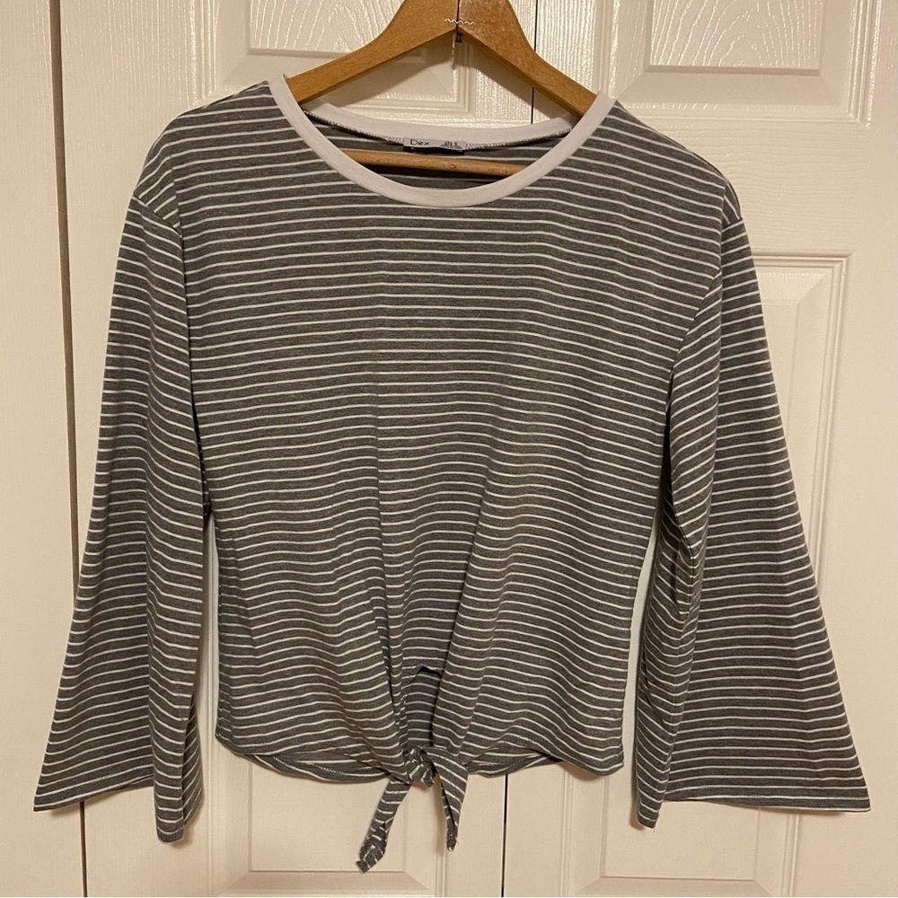 Dex Tie Front Bell Sleeve Grey And White Striped Crop Top Medium - Picture 3 of 15